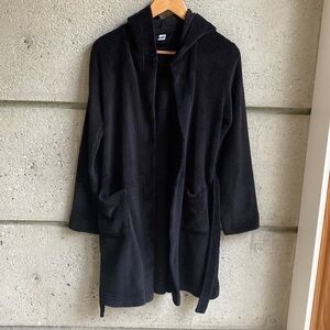 Plush Hooded Robe in all black